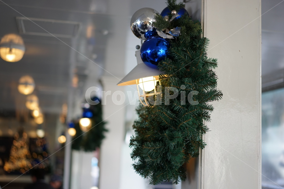 전등,장식,크리스마스,실내,유람선내,겨울,계절,winter,season,메리크리스마스,성탄절,merry christmas,사물,물건,오브젝트,thing,object,matter