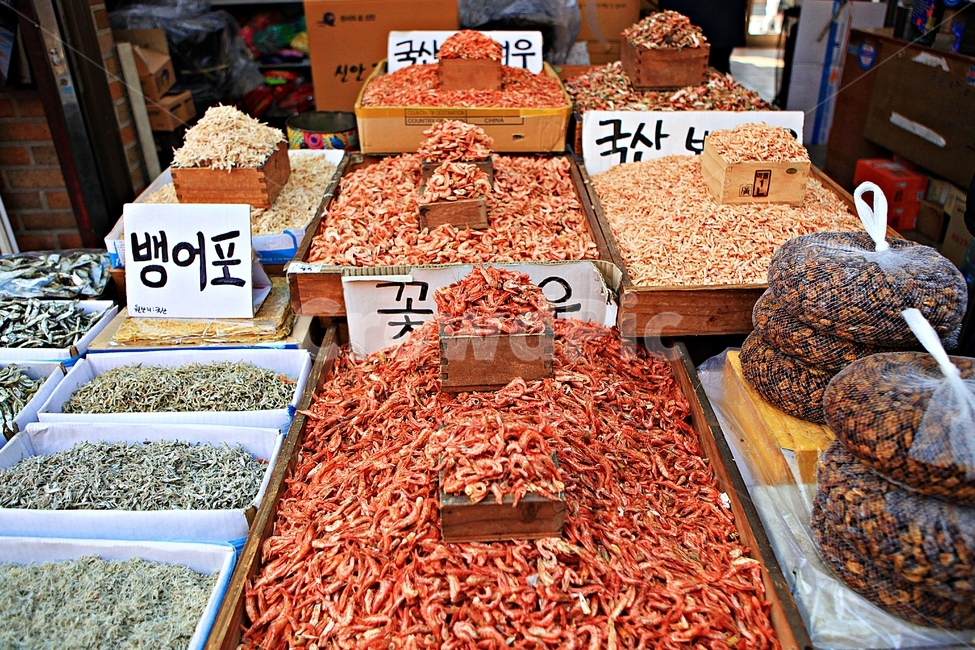 건새우,건어물,새우,먹거리,볶음반찬,풍경,자연,배경,시장,마트,마켓,market,mart,market place,음식,식재료,요리,food,cook,meal,dishes,food reserves