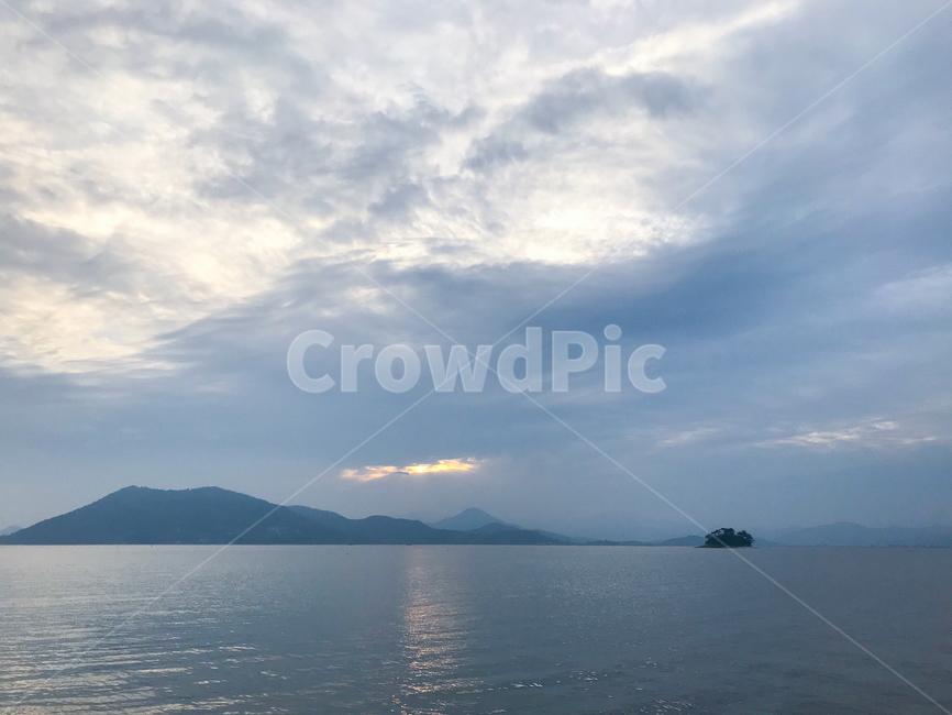 하늘,빛,구름,바다,해변,파도,물결,태양,하늘빛,bright,자연,풍경,nature,landscape,land,땅,outdoors,옥외,water,물,sea,ocean,대양