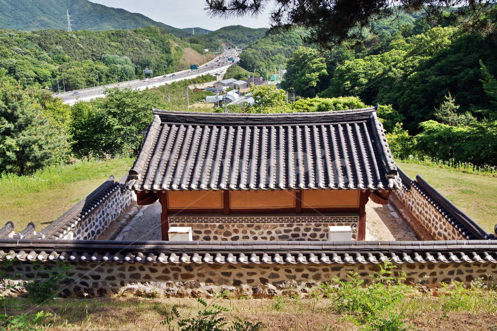 사당,임영대군,의왕시,경기도문화재자료제98호,고건축,이구,제사,맞배지붕3칸,돌담,한국전통,한국문화,korean traditional,korean culture