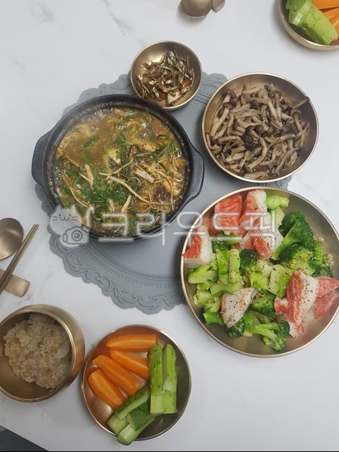 food,음식,식사,한정식,냉이된장찌개,한식,1인식사플레이팅,플레이팅,유기그릇플레이팅,유기그릇