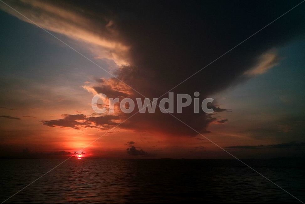 세부,바다,일출,구름,일몰,감성,자연,풍경,nature,landscape,outdoors,옥외,sunlight,햇빛,dawn,새벽,red sky,붉은 하늘,sunset,sky,하늘,dusk,황혼