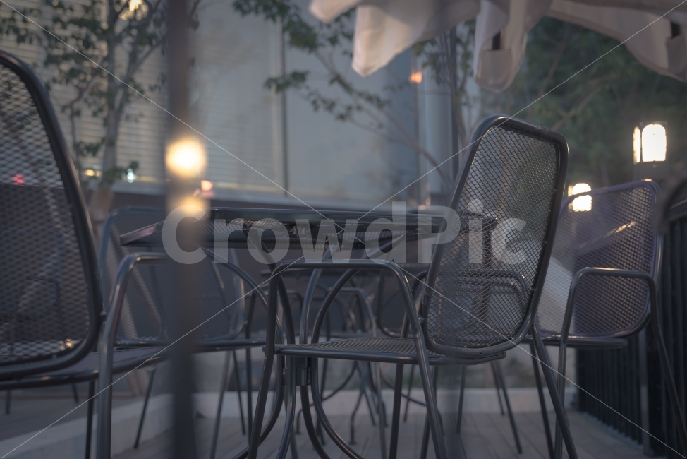 카페,테라스,커피,cafe,분위기,감성,의자,야경,색감,인테리어,실내디자인,interior design