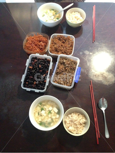밥상,콩자반,멸치볶음,반찬,국,계란국,밥,식사,숟가락,젓가락,음식,식재료,요리,food,cook,meal,dishes,food reserves