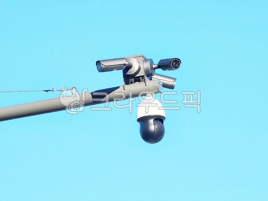 cctv,감시카메라,보안카메라,모니터링,감시,렌즈,거리,도로,번호판인식,시스템,안전,사생활보호,위험,관찰,보안,경비,카메라,장비,보호,기록,기술,도시,모니터,범죄,실외,도시생활