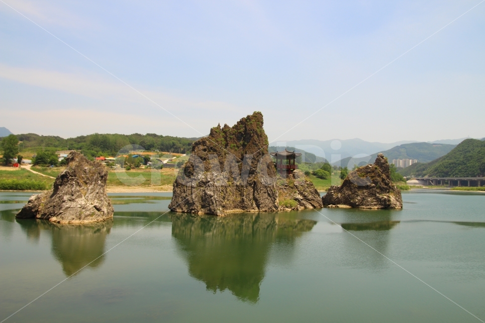 단양,단양여행,단양관광지,단양팔경,도담삼봉,자연,풍경,nature,landscape,outdoors,옥외,land,땅,sea,바다,ocean,대양,water,물,shoreline,해안선,coast,연안