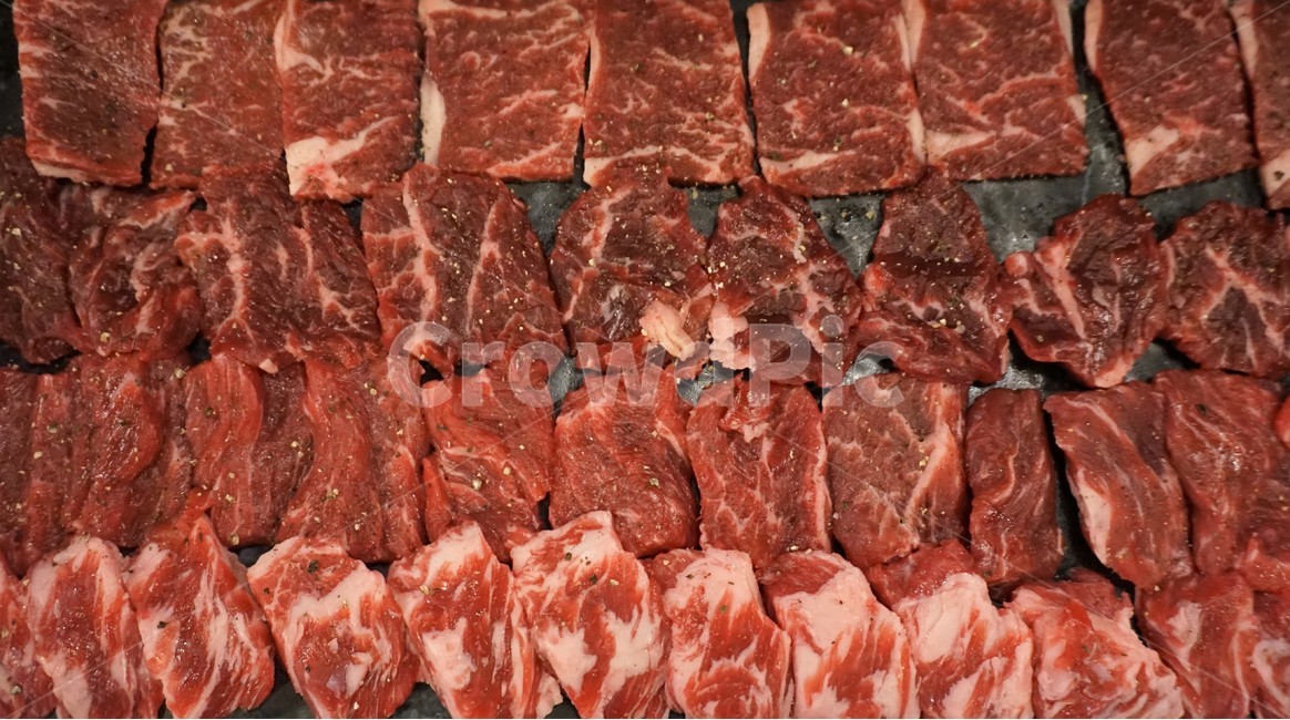 소고기,핏빛,마블링,빨간색,고기,다이어트,단백질,건강,외식,안주,먹방,술자리,먹거리,푸드,음식,육류,생고기,식재료,food,cook,meal,dishes,meat,한국음식,한국요리,koreanfood,koreandishes,쇠고기,신선한,식품,와규,국내산,요리,한우고기,한우,음식,식재료,요리,food,cook,meal,dishes,food reserves,육류,고기,meat