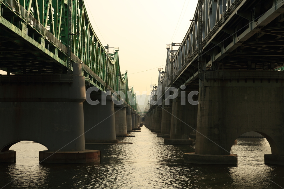 철로,다리,한강철교,한강,철교,건축물,건물외관,exterior,building,structure,architecture,construction
