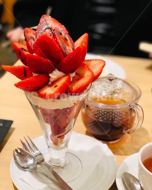 딸기,딸기파르페,아마오우,디저트,카페,파르페,음료,홍차,티타임