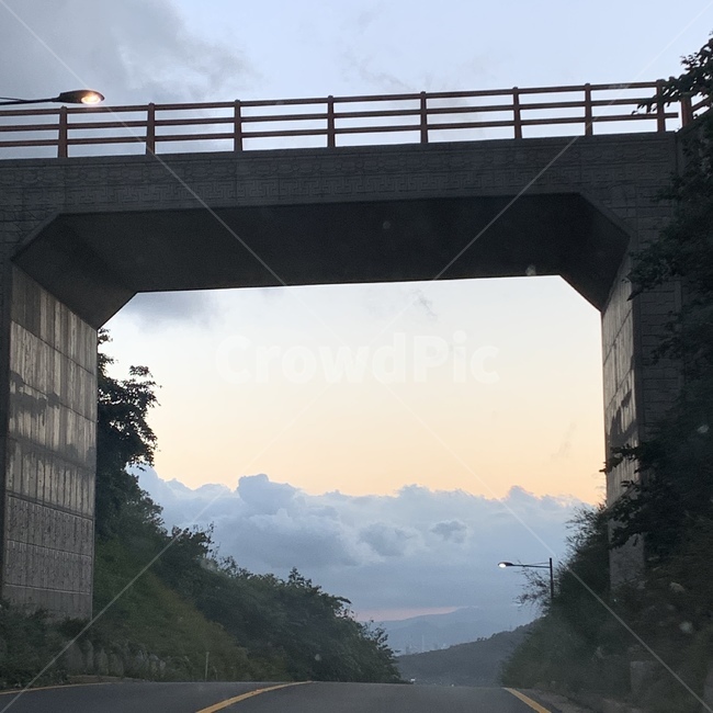 도로,다리,bridge,road,building,구름,풍경