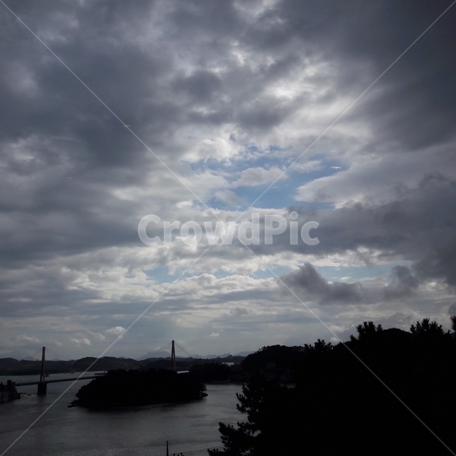 뭉게구름,구름,하늘,바다,풍경,바다구름,먹구름,햇빛,그림자,다리,shadow,sky,cloud,cumulus,darkclouds,sea,ocean