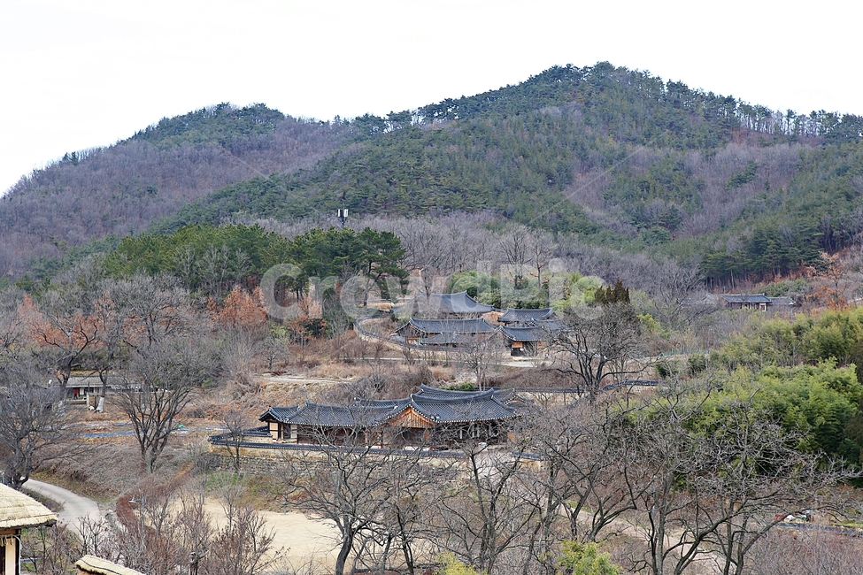 양동마을,한옥,기와집,집,전통집,한옥집,옛날집,자연,풍경,건물,한국전통,한국문화,korean traditional,korean culture