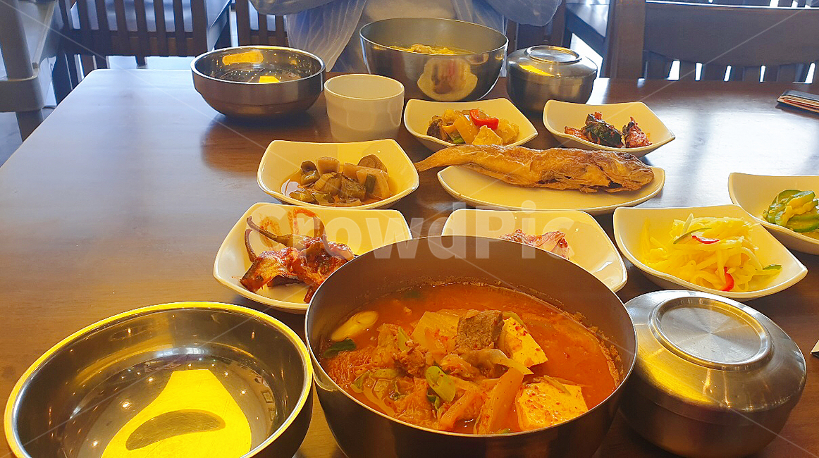 정식,한식,한정식,김치찌개,갈비탕,요리,식사,굴비,조기