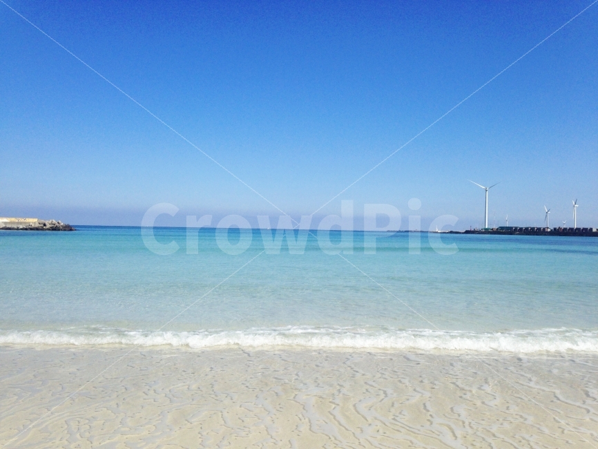 해변,제주,바다,여행,파도,섬,한국,풍경,하늘,물,아름다운자연,해안,블루,여름,바위,보기,제주도,아시아,산,자연,명승지,녹색,모래,태양,화산,목적지,투어,장관,투명,여유,비치,수영,경치,파랑,갈색,브라운,푸른,봄,겨울,최고,구름,자연,풍경,nature,landscape,해변,바다,beach,sea,제주도,jeju,jeju island,색깔,색상,색채,색감,color sense,color sensitivity,feeling of color,water,shoreline,해안선
