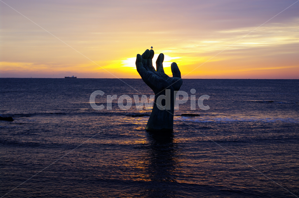 바다,하늘,구름,풍경,해맞이,일출,sunrise,호미곶,상생의손,랜드마크,landmark,랜드마크,landmark,tourist attraction,한국랜드마크,한국관광지,한국명소,korea landmark,korea tourist attraction