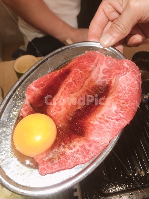일본소고기,야키니쿠,소고기,음식,노른자,음식,식재료,요리,food,cook,meal,dishes,food reserves,육류,고기,meat,일식,일본음식,일본요리,Japanese food,Japanese dishes,Japanese meal,Japanese cook