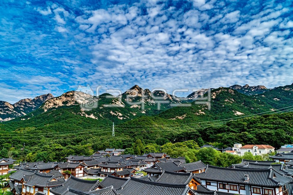 북한산,은평구,은평한옥마을,은평구한옥마을,한옥,한옥마을,한국,대한민국,서울,korea,seoul,hanok,koreanstylehouse,traditionalkoreanvillage,hanokvillage,hanokmaul,한국문화,한국전통,전통문화,한국풍경,한국자연,서울풍경,서울자연,풍경,landscape,경치,scenery,scene,view,하이행글,aerialview,bukhansan,산맥,산,mountain,range,mountainchain,mountains,nature,자연,옥외,outdoors,푸른하늘,블루스카이,하늘,구름,bluesky,sky,cloud,azuresky