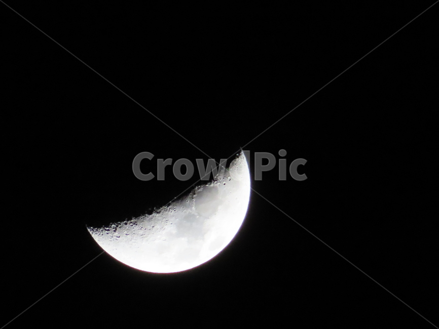 어둠,밤,빛나다,달,반달,초승달,검은색,회색,표면,아름다움,dark,night,klein,moon,halfmoon,crescentmoon,black,gray,surface,beauty