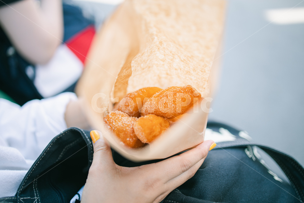 빵,꽈배기,시장,데이트,간식,설탕,빵봉투,어린이간식,맛집