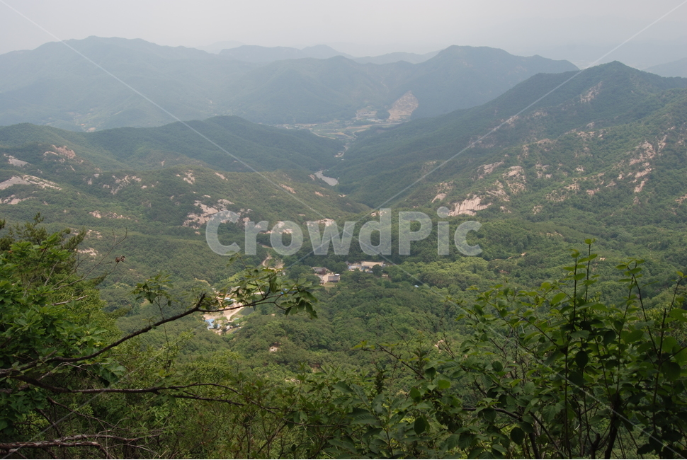천태산,영국사,남고개,등산로,삼단폭포,자연의위대함,능선,아름다움,신비스런산,돌,산행,힐링,자연,감성,등산,계절,여행,한국,한국명산,한국등산,풍경,눈,나무,하늘,바람,바람소리,환경,생태계,산,땅,자연,풍경,nature,landscape,한국자연풍경,한국자연경관,korea nature landscape,outdoors,옥외,mountain