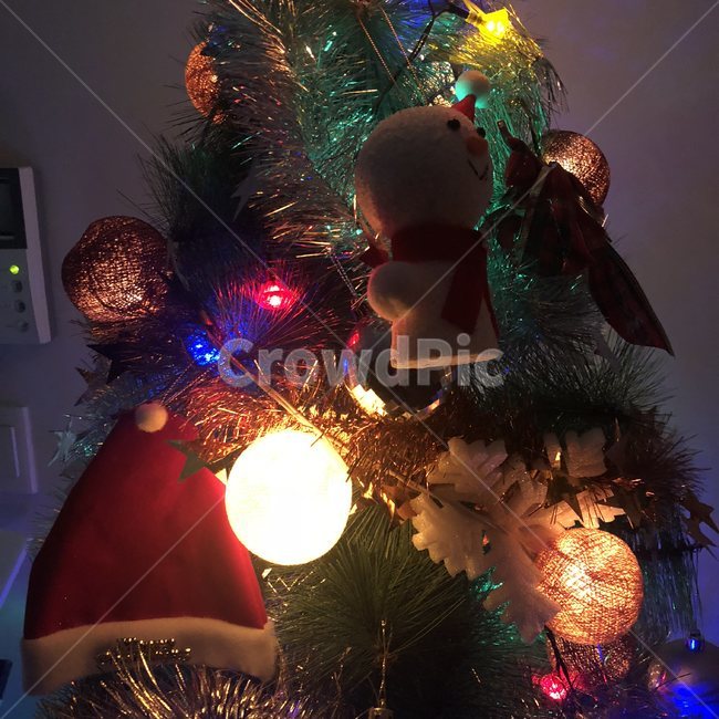 크리스마스,트리,크리스마스트리,christmastree,christmas,크리스마스트리,트리장식,크리스마스꾸미기,merrychristmas,눈사람장식,눈사람,장식,꾸미기,산타모자,산타모자,산타,조명,눈송이,별,별조명,겨울,계절,winter,season,메리크리스마스,성탄절,merry christmas