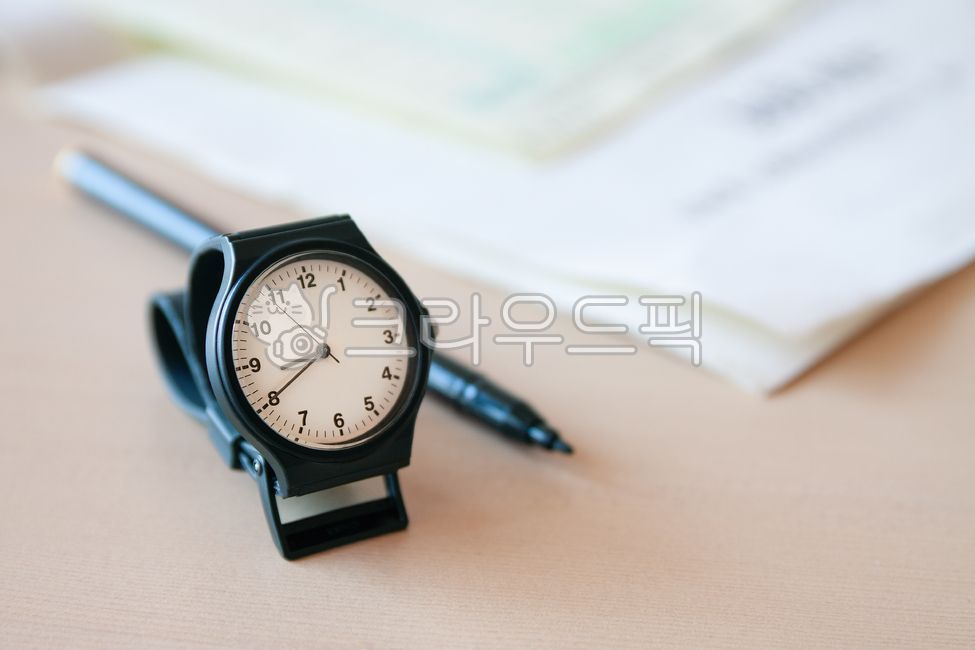 sign pen,education,substitution,2022 CSAT,concept,CSAT test center,omr,CSAT 1st period,Common subjects,pen,College Scholastic Ability Test,College entrance exam day,table,College entrance exam,answer sheet,Korean CSAT,black marker pen,test,sat,Speech and 