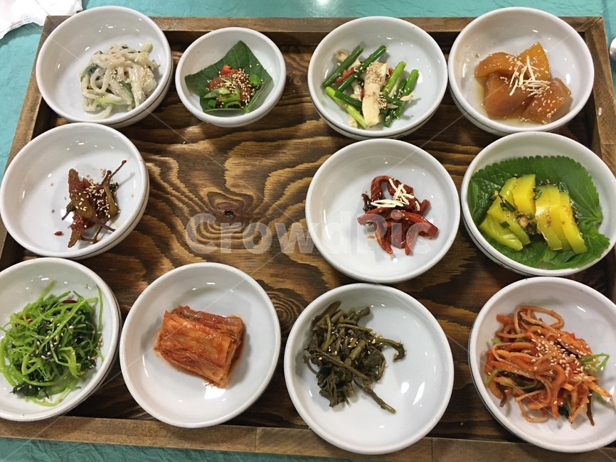 반찬,밑반찬,한국음식,상차림,음식,음식,식재료,요리,food,cook,meal,dishes,food reserves,한식,한국음식,한국요리,korean food,korean dishes,korean meal,korean cook