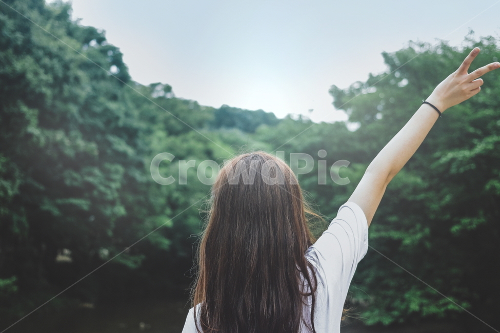 백샷,뒷모습,찰칵,상쾌한,여행,날씨,푸른,브이,긴머리,감성,감성사진,트립,휴가,휴일,여유,여행사진,여행가서,인증샷,사람,인물,인간,human,person,여성,여자,woman,female,lady,여행,휴가,traveling,vacation,trip,감성,sensible,feeling