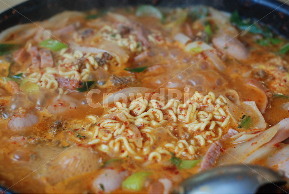 부대찌개,찌개,라면사리,햄,식사,한국음식,음식,야채