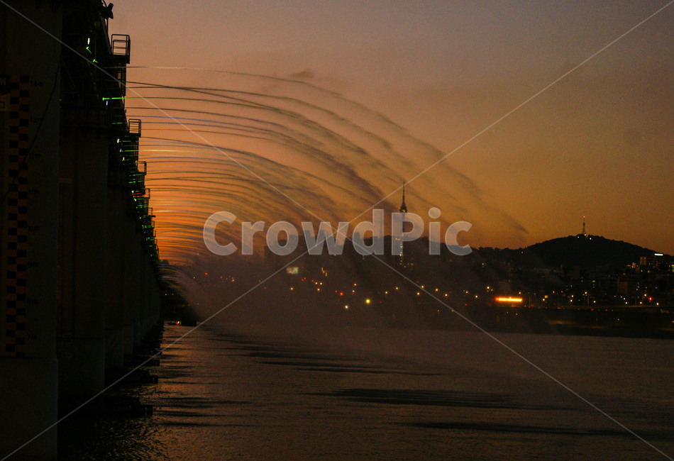 한강,장노출,반포대교,폭포,야경,반영,nightview,banpobridge,refliection,도시풍경,밤,건축물,야경,밤,풍경,nightscape,night,landscape,도시,city,한국도시풍경,한국도시경관,korea cityscape,architecture,building,건물,tower,탑