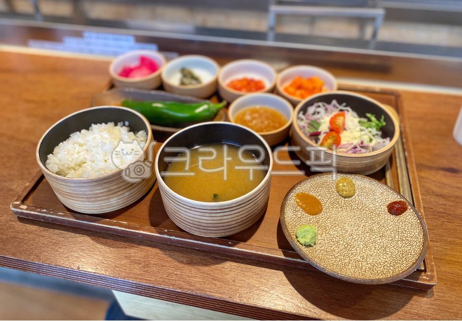 soup,table setting,Korean cuisine,cook,dining table,Korean,food,side dish,meal,foodreserves,Korean food,ingredients,One table setting,cooking,koreanfood