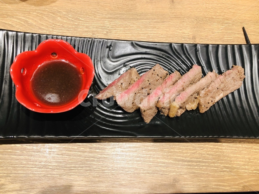 소고기,스테이크,미디엄,고기,음식,요리,음식,식재료,요리,food,cook,meal,dishes,food reserves,육류,고기,meat