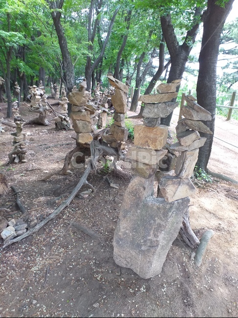 돌탑,돌,산,새모양,등산로