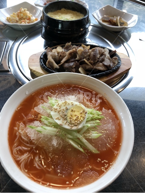국수,고기,계란찜,식당,음식,조리,요리,식사
