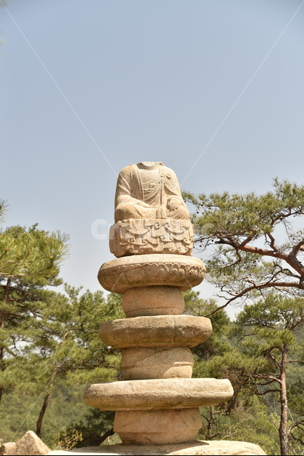 불상,석불상,경주,남산,신라시대,돌,석물,기념물,예배대상,종교,불교