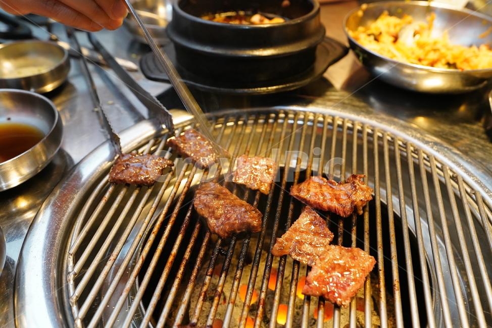 고기,한우,먹거리,안주,육류,육식,먹방,불판,식사,술자리,한식,구이,푸드,음식,음식,식재료,요리,food,cook,meal,dishes,food reserves,육류,고기,meat