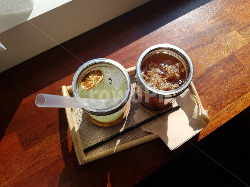 카페,음료,아이스아메리카노,청포도에이드,햇살,cafe,음료수,drink,beverage,커피,카페,coffee,cafe