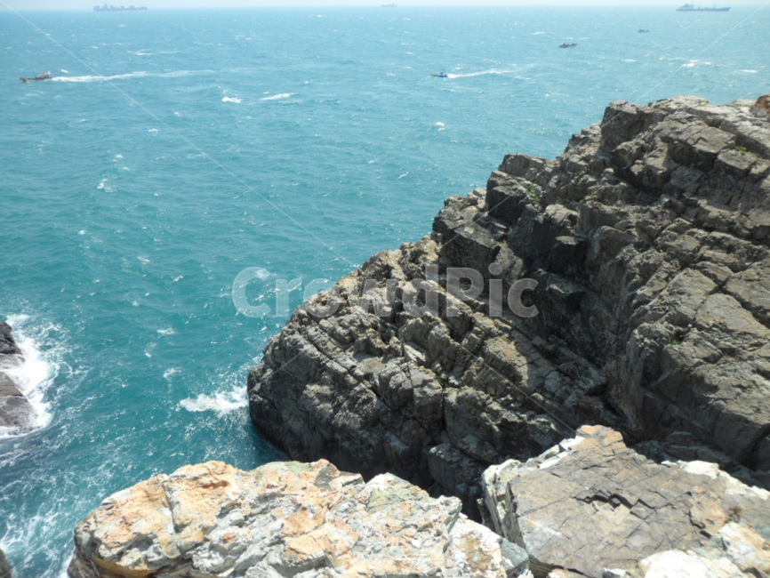 promontory,nature,land,water,땅,바다,ocean,outdoors,대양,옥외,낭떠러지,cliff,부산,태종대,자연,풍경,nature,landscape,곶,sea,물,rock,록