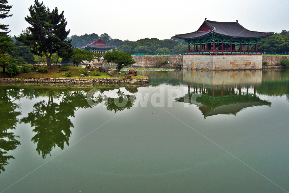 안압지,경주,전각,동궁과월지,고건축,신라,유적지,연못,풍경,반영,한국전통,한국문화,korean traditional,korean culture,랜드마크,landmark,tourist attraction,한국랜드마크,한국관광지,한국명소,korea landmark,korea tourist attraction,건축물,건물외관,exterior,building,structure,architecture,construction