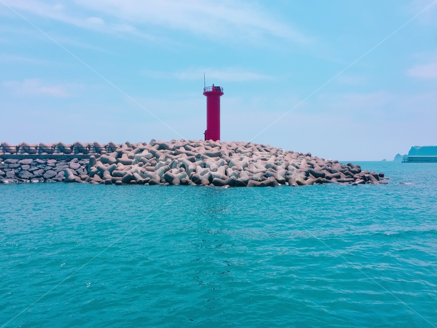 등대,바다,빨간등대,섬,섬등대,등대,lighthouse