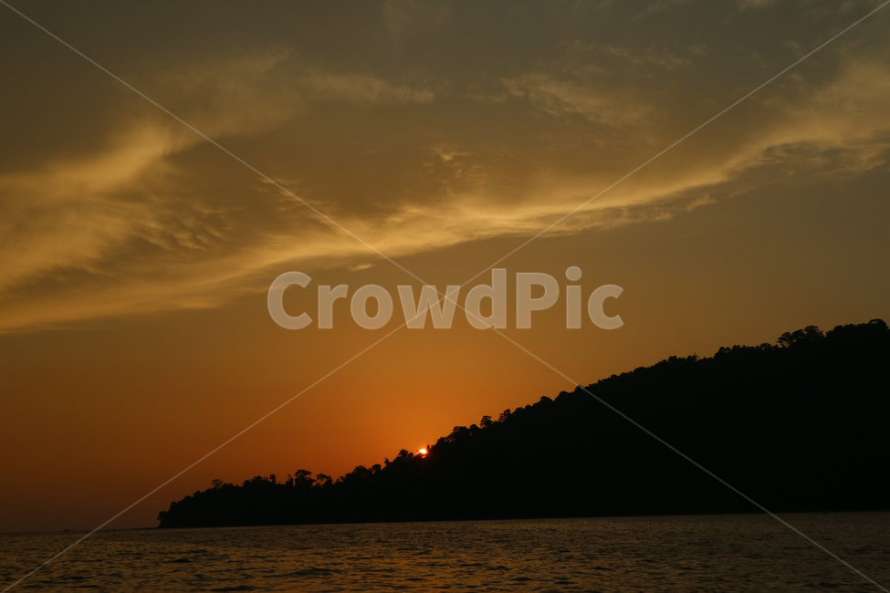노을,일몰,해질녘,붉은,석양,바다,풍경,코타키나발루,물든,빛,선셋,sunset,붉은노을,태양,해,자연,풍경,nature,landscape,outdoors,옥외,dusk,황혼,dawn,새벽,sky,하늘,red sky,붉은 하늘,sunlight,햇빛