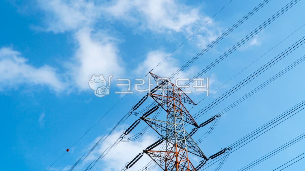가을하늘,파란하늘,구름,전기,송전탑,electrictransmissiontower,cable,케이블,powerlines,전력선,utilitypole,전신주