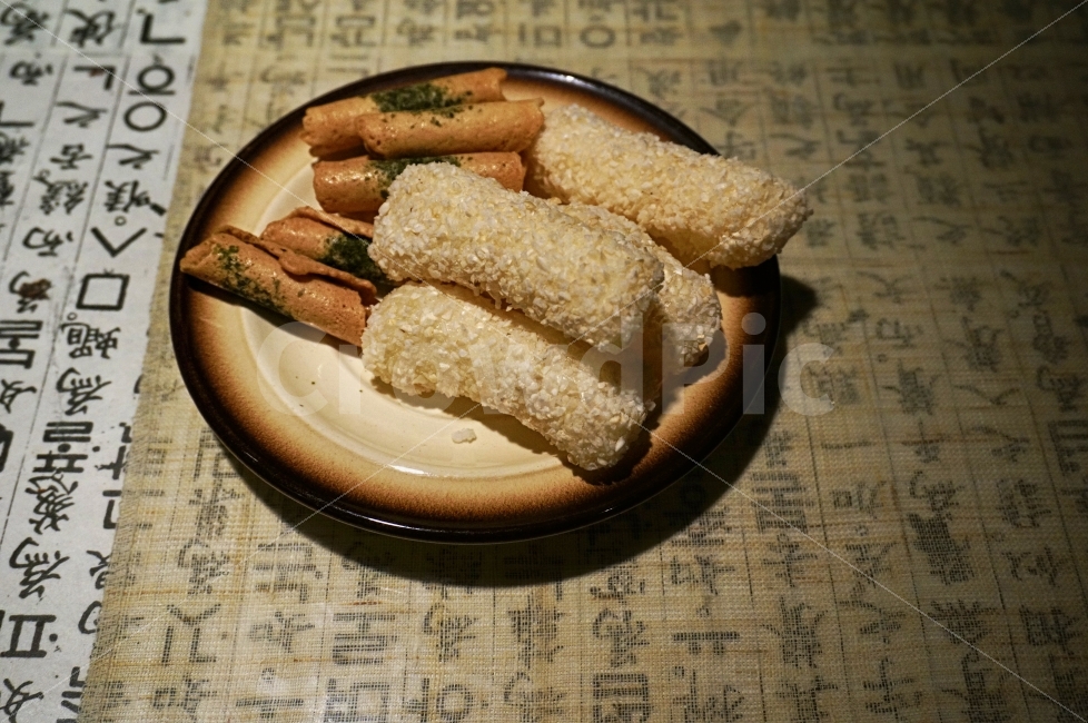 과자,간식,유과,한문,탁자,정물,사물,연출,Objet,Nobody,한국전통,한국문화,korean traditional,korean culture,음식,식재료,요리,food,cook,meal,dishes,food reserves,한식,한국음식,한국요리,korean food,korean dishes,korean meal,korean cook,디저트,간식,후식,dessert,snack