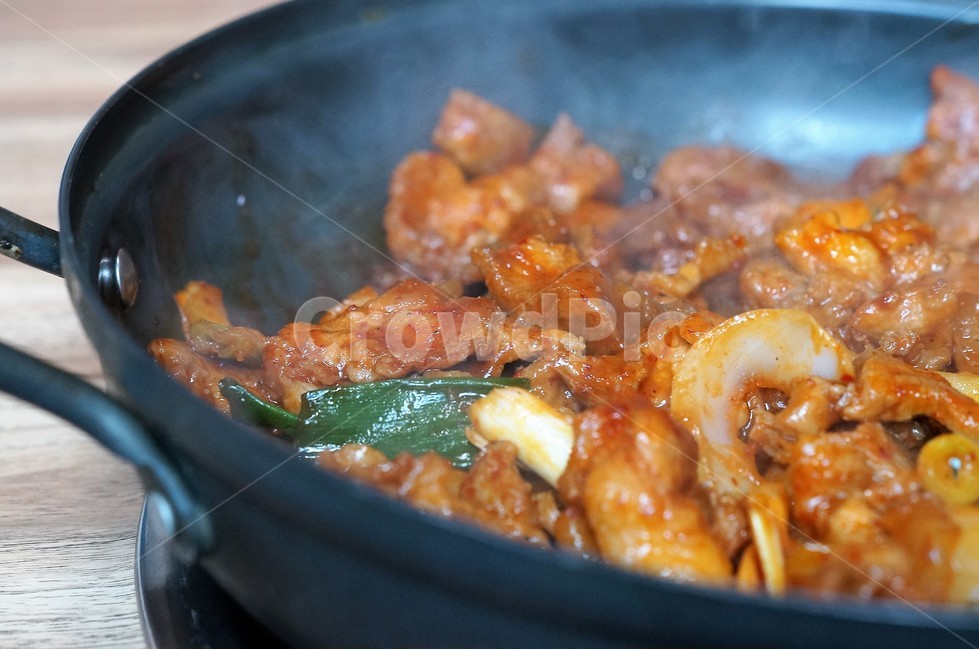 제육볶음,돼지불고기,불고기,돼지불고기백반,불고기백반,음식,식재료,요리,food,cook,meal,dishes,food reserves,육류,고기,meat,한식,한국음식,한국요리,korean food,korean dishes,korean meal,korean cook