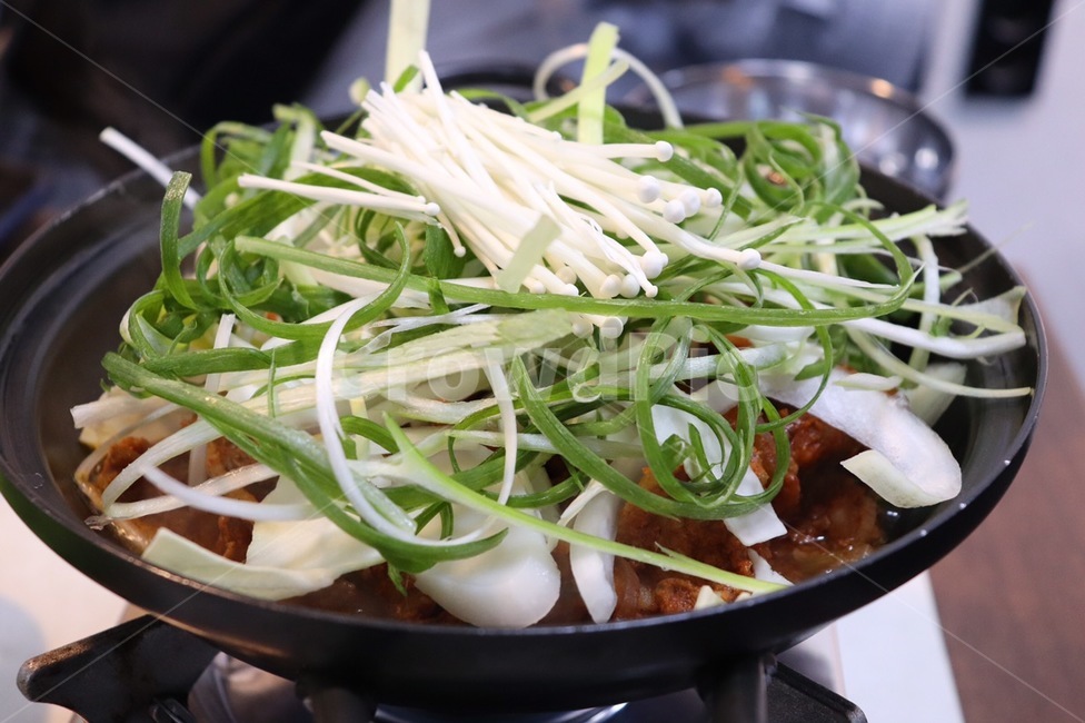 meal,meat dishes,Kimchi Duruchigi,duruchigi,Duruchigi,Kimchi dish,koreanbouillabaisse,food