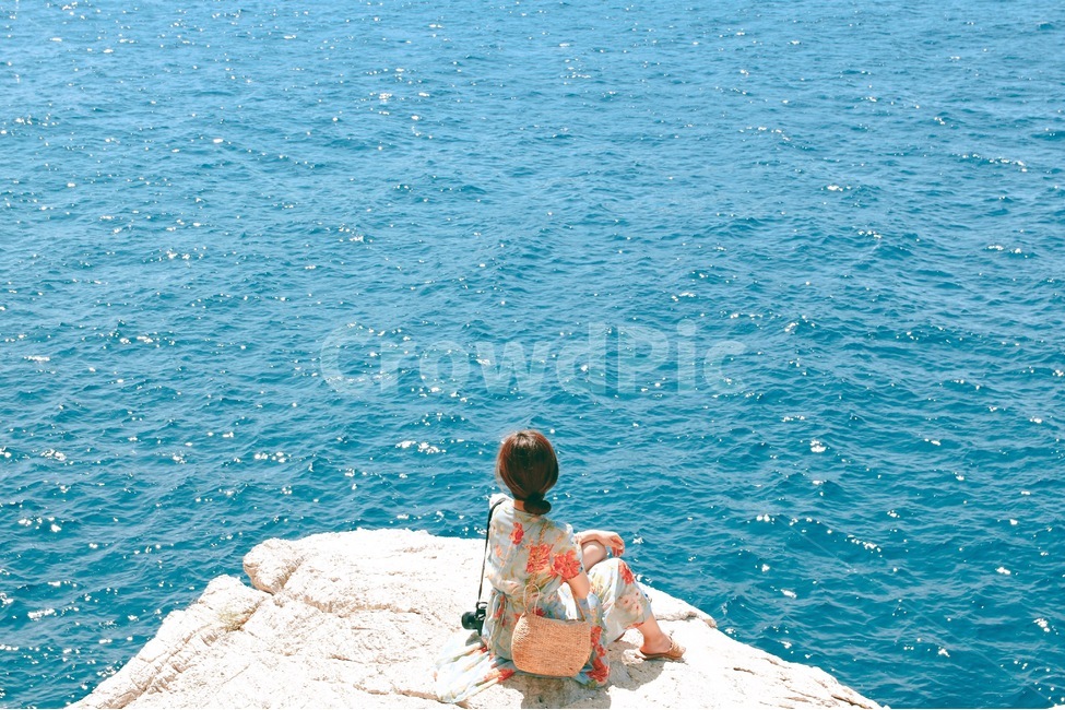 크로아티아,해외여행,여행,croatia,동유럽,travel,여름,휴가,summer,두브로브니크,아드리아해,sea,뒷모습,사람,인물,인간,human,person,여성,여자,woman,female,lady,여행,휴가,traveling,vacation,trip,감성,sensible,feeling,휴식,힐링,rest,relaxation,healing,색깔,색상,색채,색감,color sense,color sensitivity,feeling of color