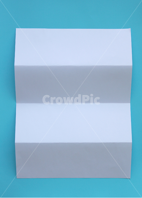 종이,페이퍼,탑앵글,탑뷰,흰종이,흰색,주름,blank,empty,nobody,object,paper,topview,white,blue,파란색,파란배경,블루,파랑,화이트,하얀색,접기,접은,접어놓은,접힌자국,자국,접은자국,편지
