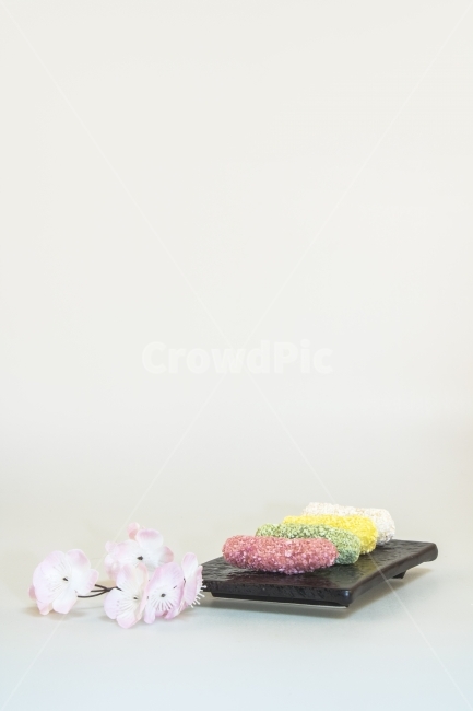 유과,한과,전통음식,다과,음식,과자,접시,그릇,전통,실내,이벤트,쇼핑,팝업,1월,구정,신정,설,설날,기획사진,컨셉사진,콘셉사진,배경,백그라운드,DeepfriedSweetRiceCake,snack,cookies,biscuit,Korea,Traditional,Indoor,Event,Shopping,Pop,January,PlanningPhotos,ConceptPhotos,Backgrounds,한국전통,한국문화,korean traditional,korean culture,음식,식재료,요리,food,cook,meal,dishes,food reserves,한식,한국음식,한국요리,korean food,korean dishes,korean meal,korean cook,디저트,간식,후식,dessert,snack,누끼,remove background