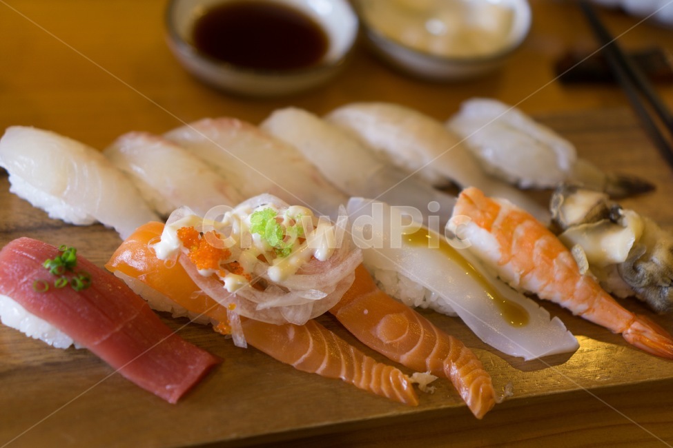 스시,초밥,음식,일식,간장,락교,광어,전복,연어,새우,음식,식재료,요리,food,cook,meal,dishes,food reserves,수산물,해산물,fishery products,seafood,일식,일본음식,일본요리,Japanese food,Japanese dishes,Japanese meal,Japanese cook