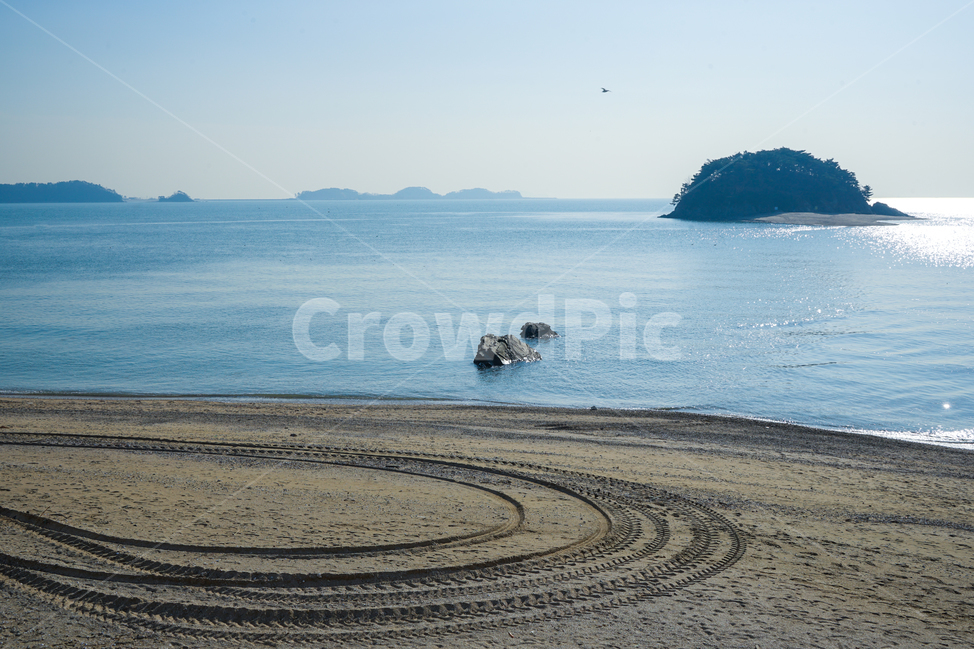해변,바다,바닷가,모래,모래사장,백사장,자국,흔적,감성,풍경,자연,풍경,nature,landscape,한국자연풍경,한국자연경관,korea nature landscape,land,땅,outdoors,옥외,water,물,shoreline,해안선,ocean,대양,sea,coast,연안